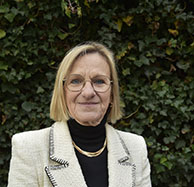 Mme Anne FOUQUEZ