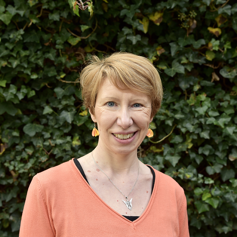 Mme Stéphanie GRAVELEINE